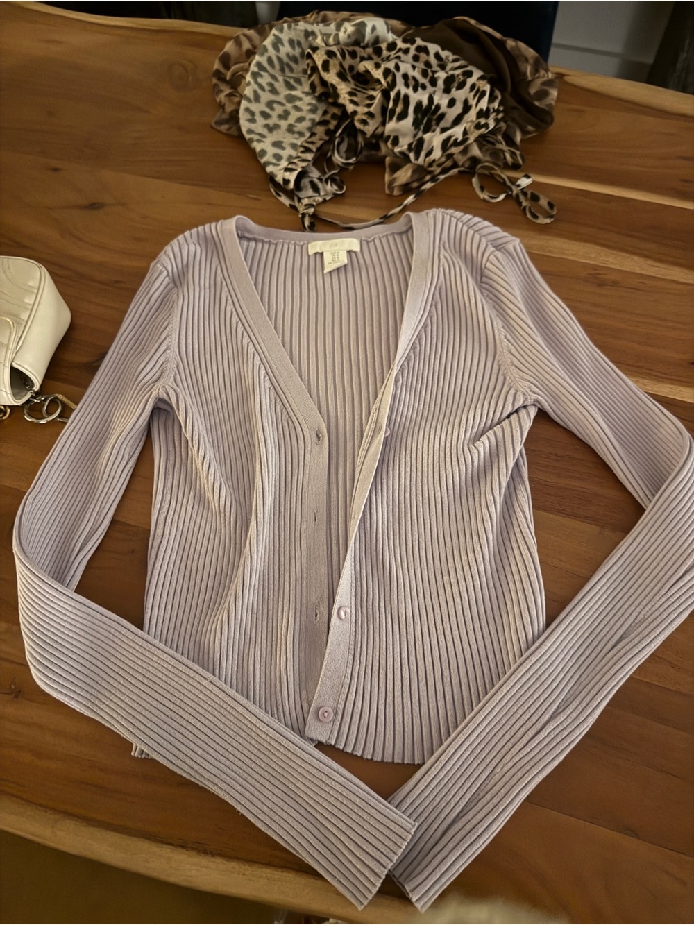 H&M Lilac Ribbed V-Neck Button Cardigan - Picture 3 of 3
